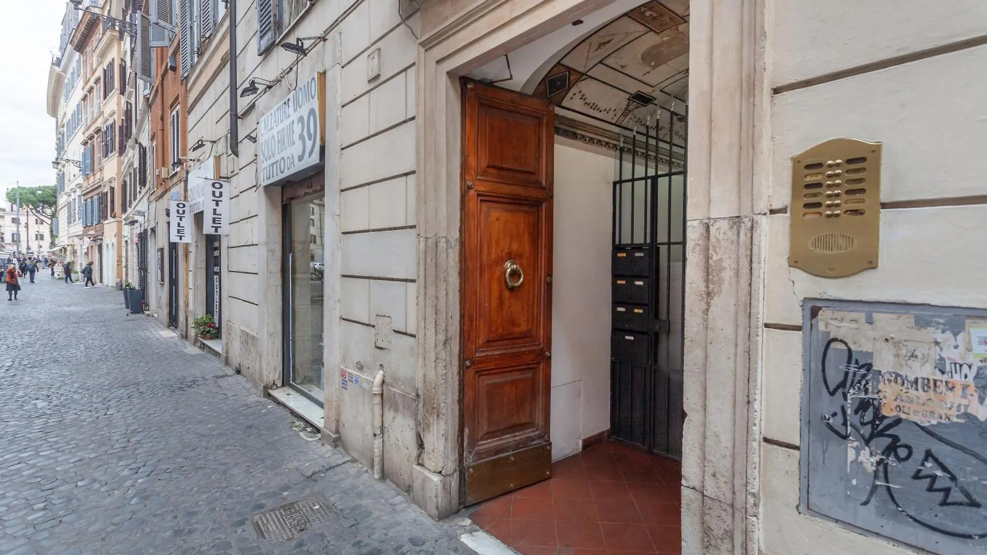 Palazzo Sant'Elena - By Openroma Apartment