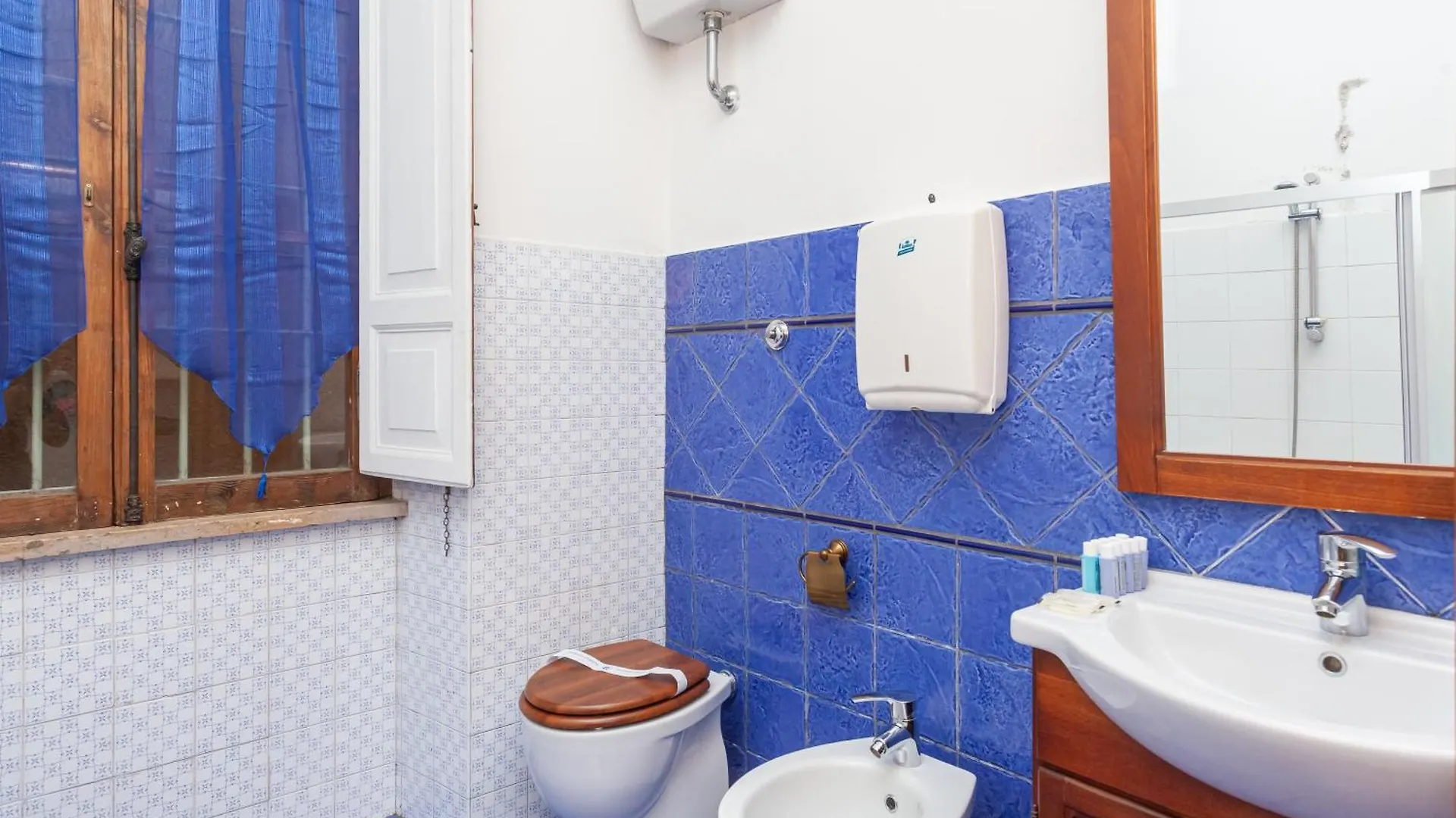 Palazzo Sant'Elena - By Openroma Apartment