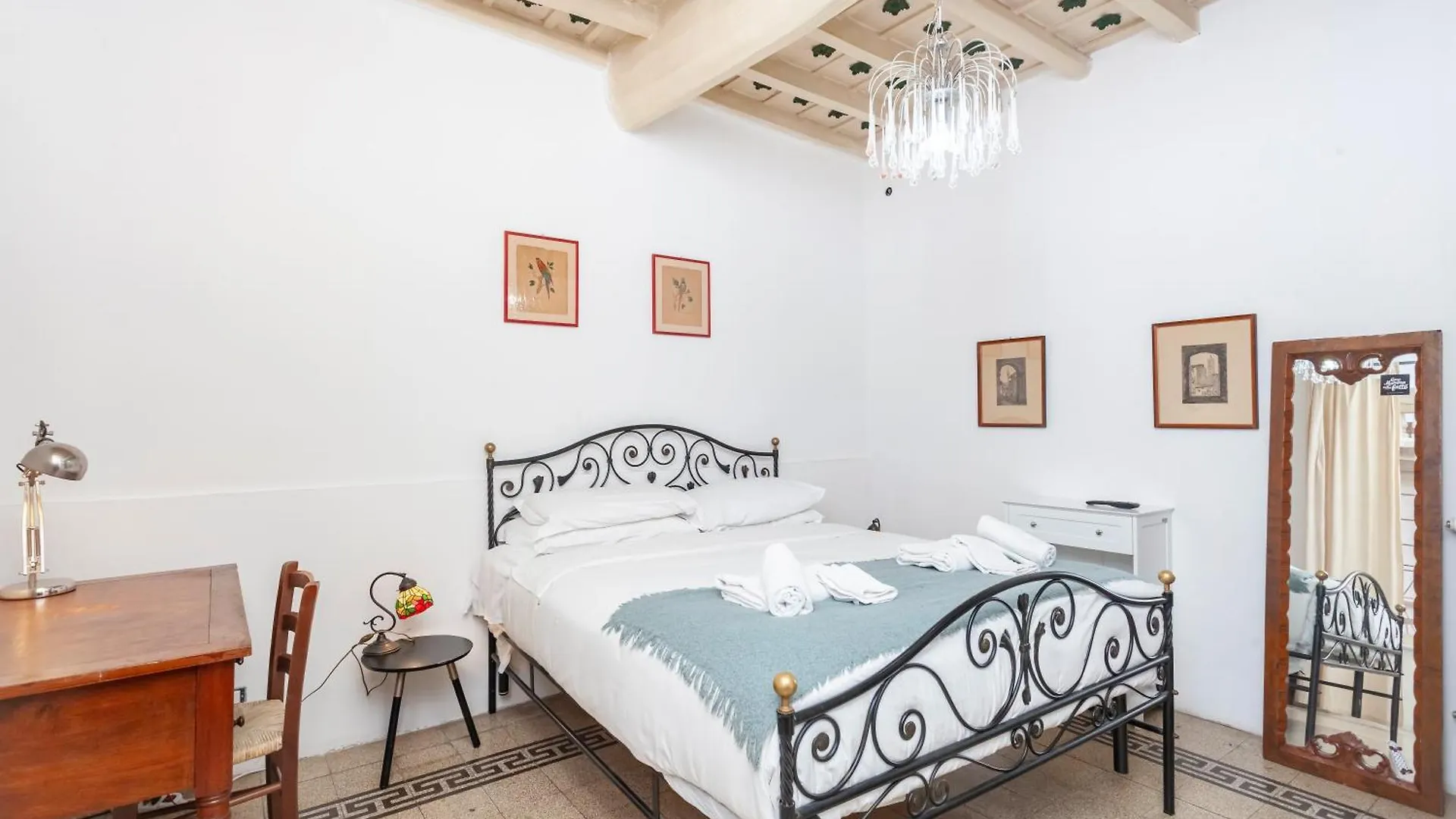 Palazzo Sant'Elena - By Openroma Apartment