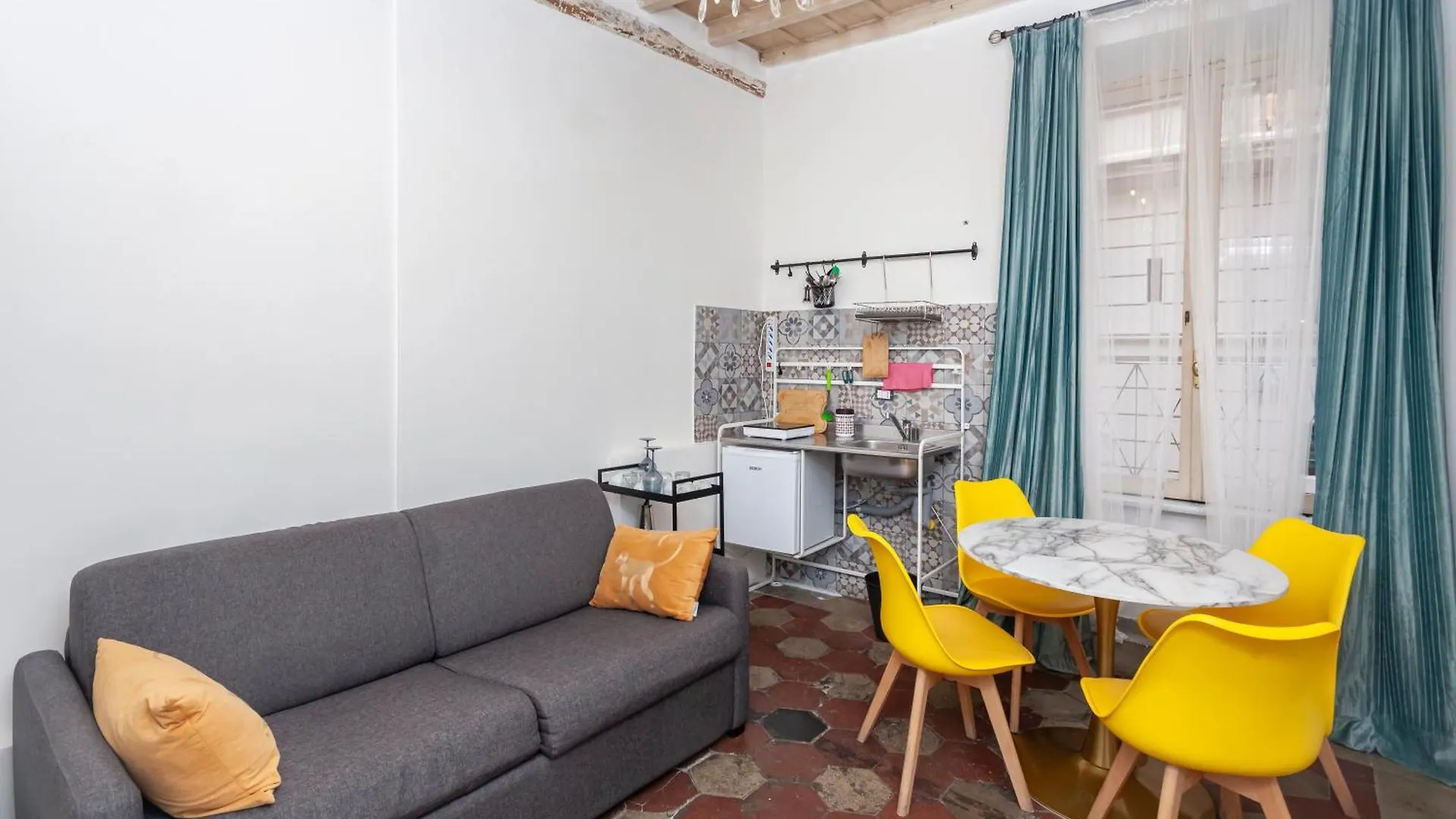 Palazzo Sant'Elena - By Openroma Apartment  Rome