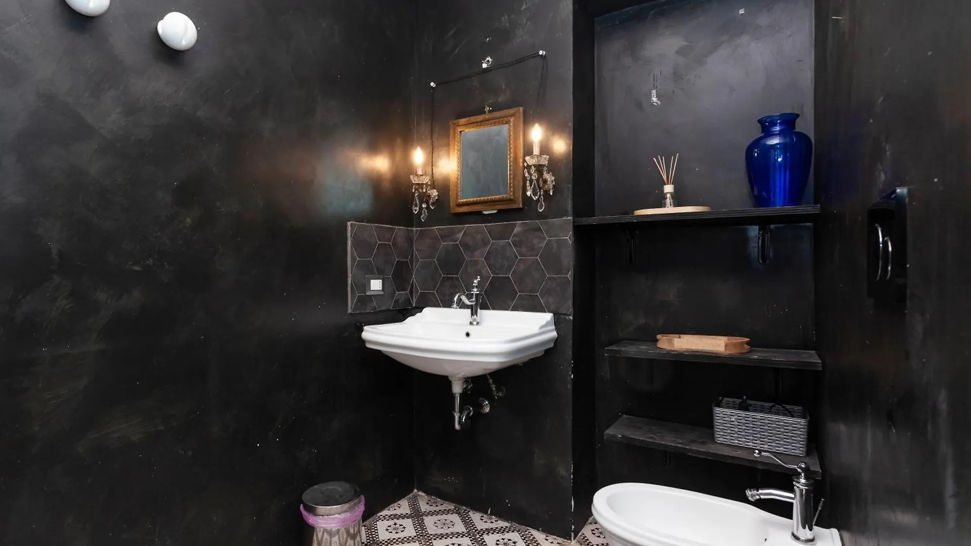 Palazzo Sant'Elena - By Openroma Apartment 0*, Rome Italy